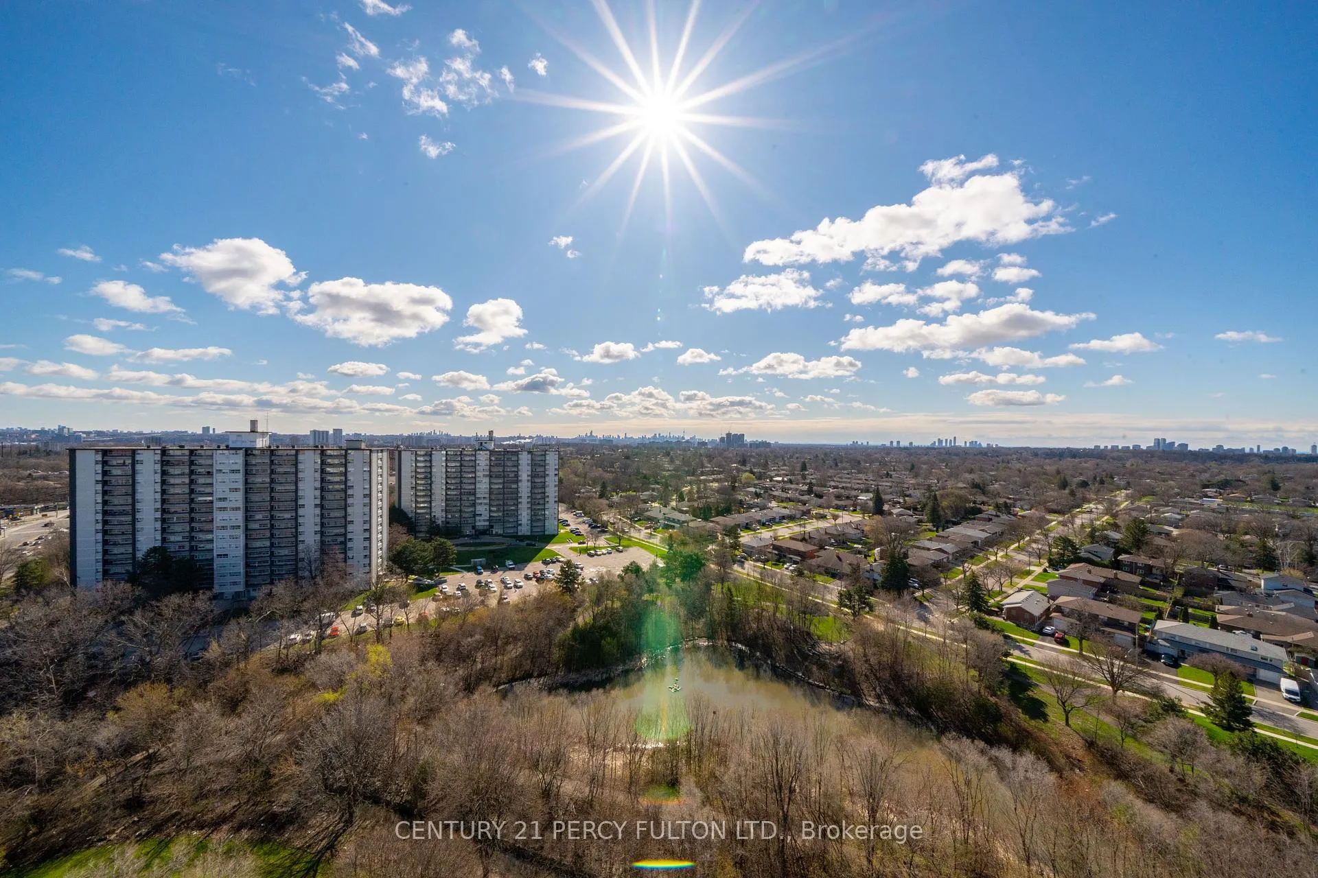 Photo 6 of Unit PH 12, 11 Wincott Drive, Etobicoke, Kingsview Village-The Westway — HOMEH
