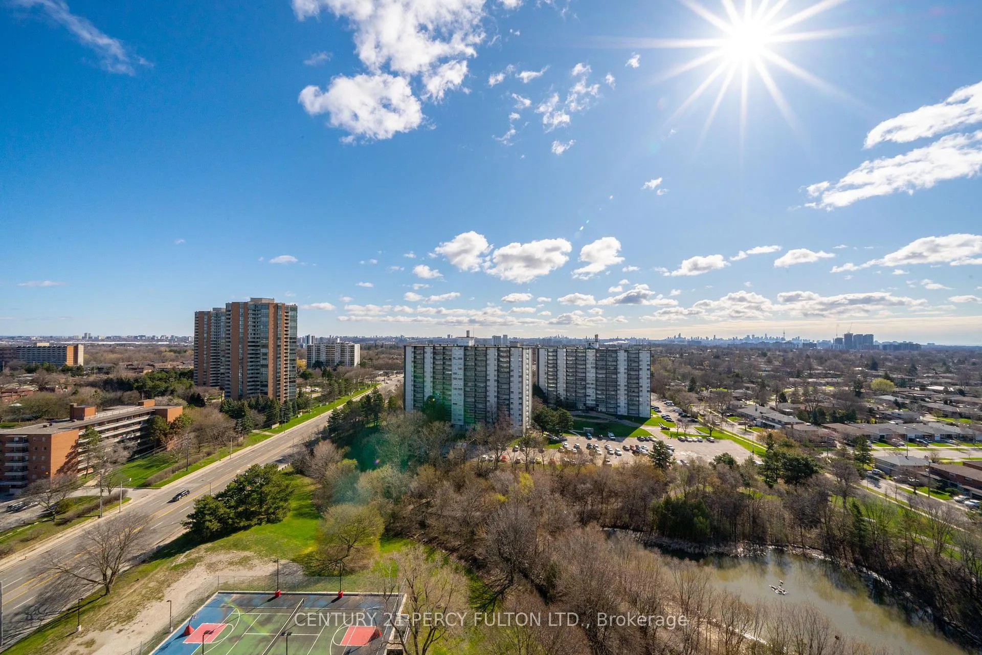Photo 7 of Unit PH 12, 11 Wincott Drive, Etobicoke, Kingsview Village-The Westway — HOMEH