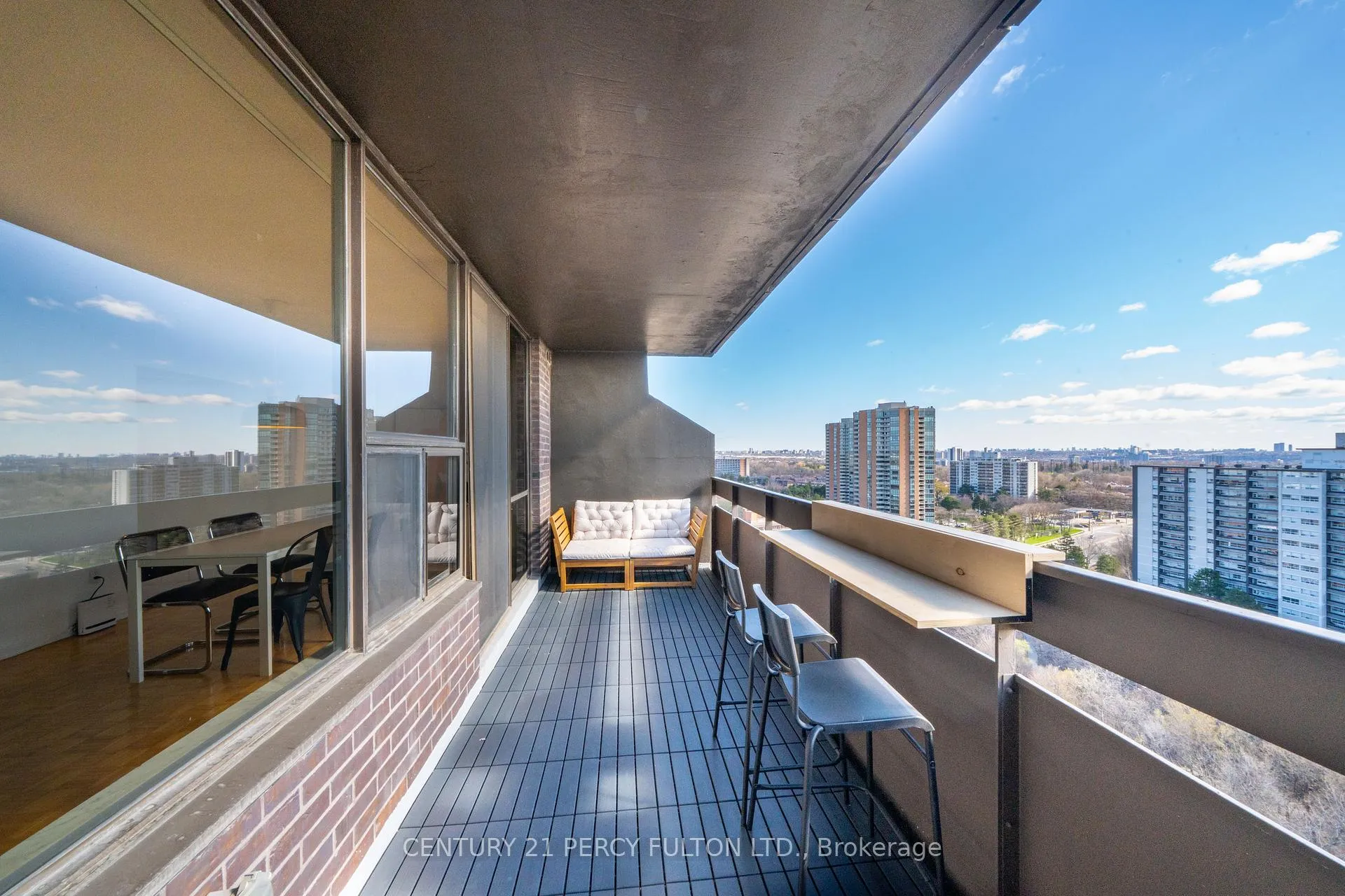 Photo 9 of Unit PH 12, 11 Wincott Drive, Etobicoke, Kingsview Village-The Westway — HOMEH