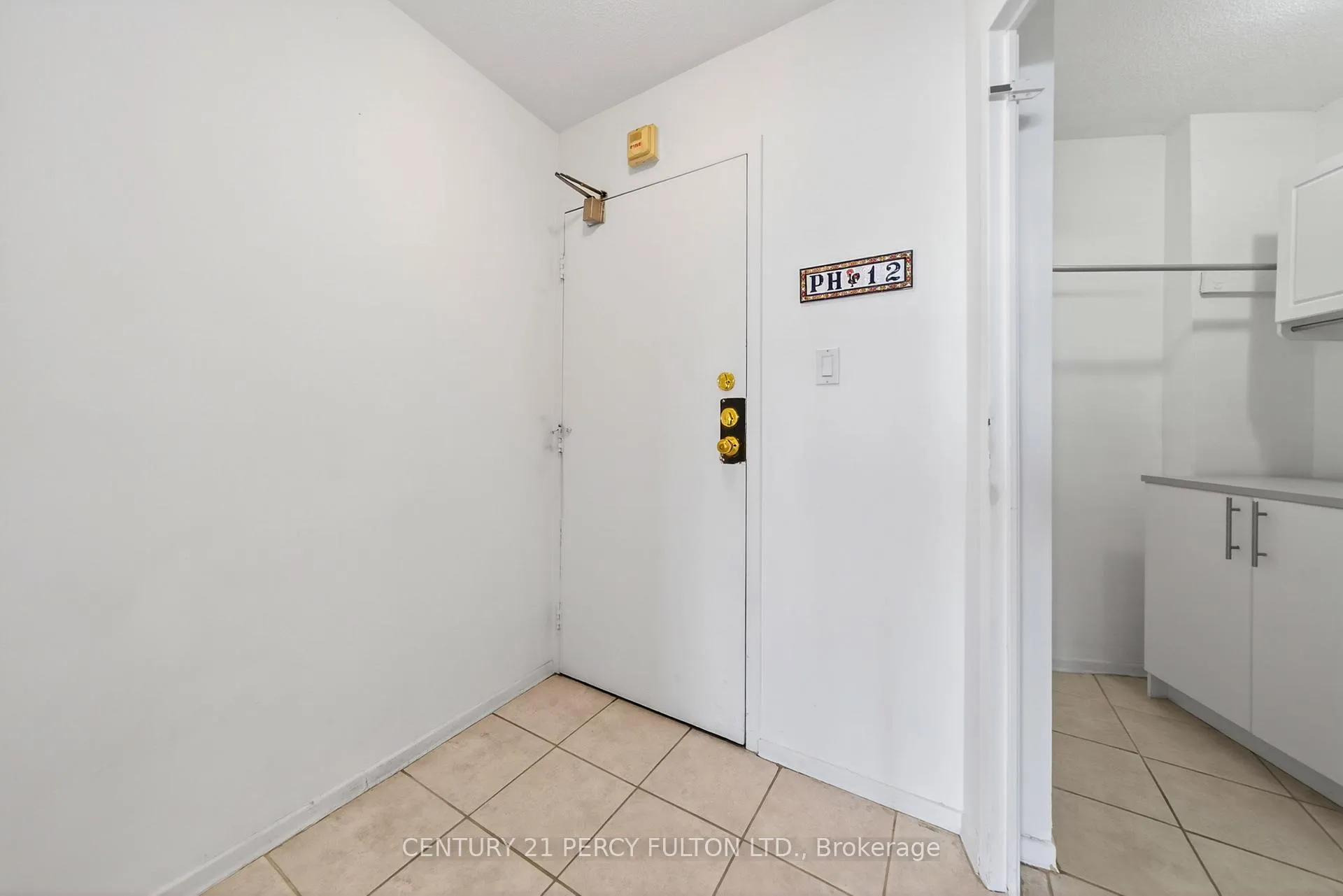 Photo 11 of Unit PH 12, 11 Wincott Drive, Etobicoke, Kingsview Village-The Westway — HOMEH