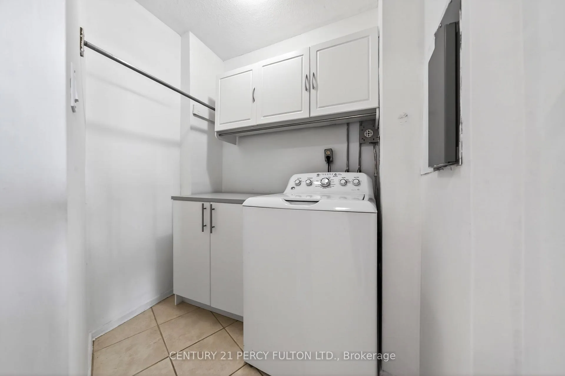 Photo 12 of Unit PH 12, 11 Wincott Drive, Etobicoke, Kingsview Village-The Westway — HOMEH