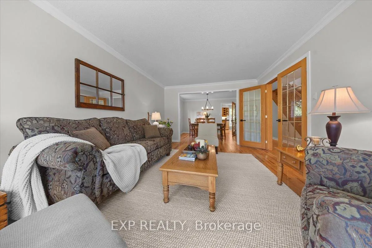 Photo 6 of 85 Teevens Drive, Ottawa, Barrhaven - Pheasant Run — HOMEH
