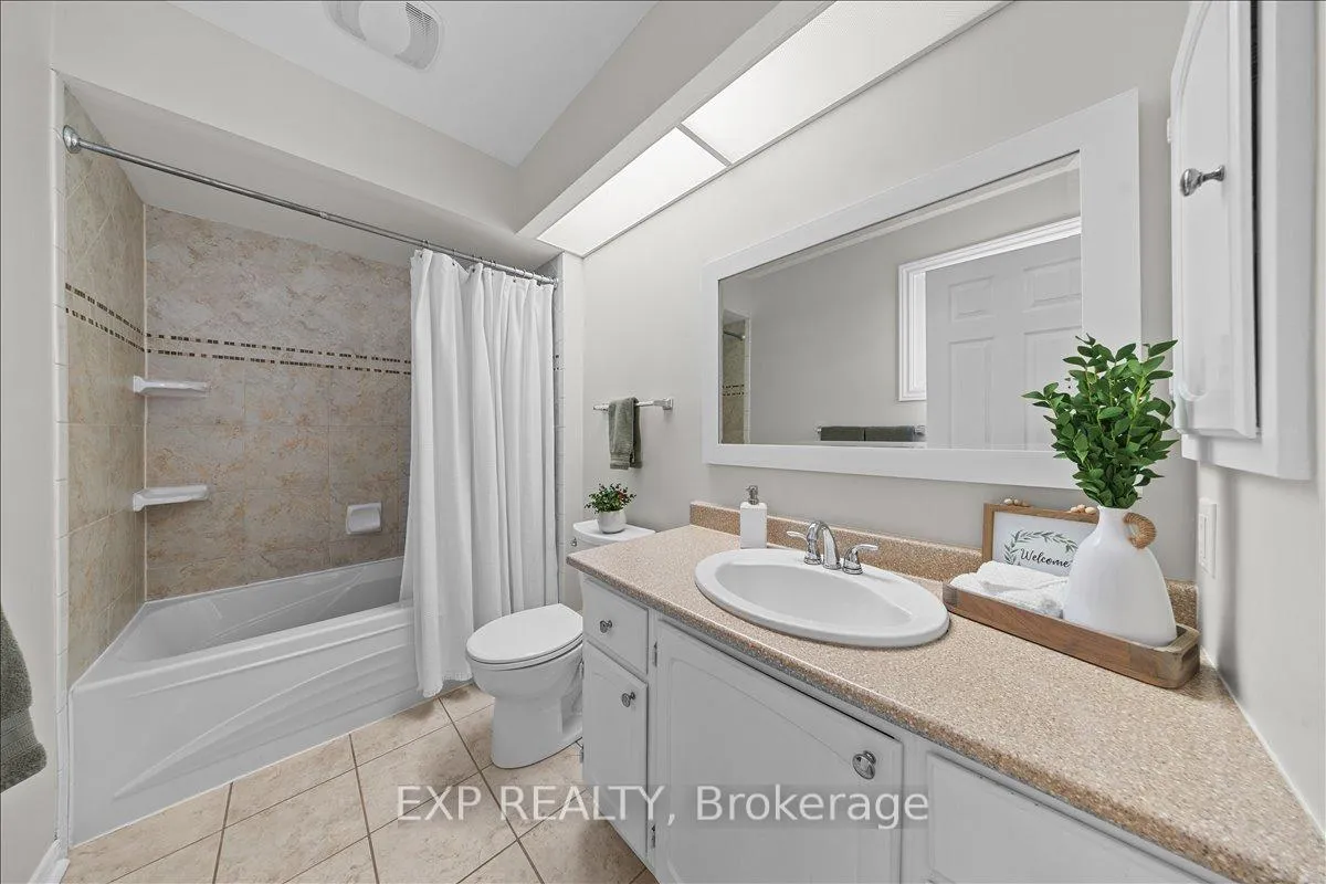 Photo 24 of 85 Teevens Drive, Ottawa, Barrhaven - Pheasant Run — HOMEH