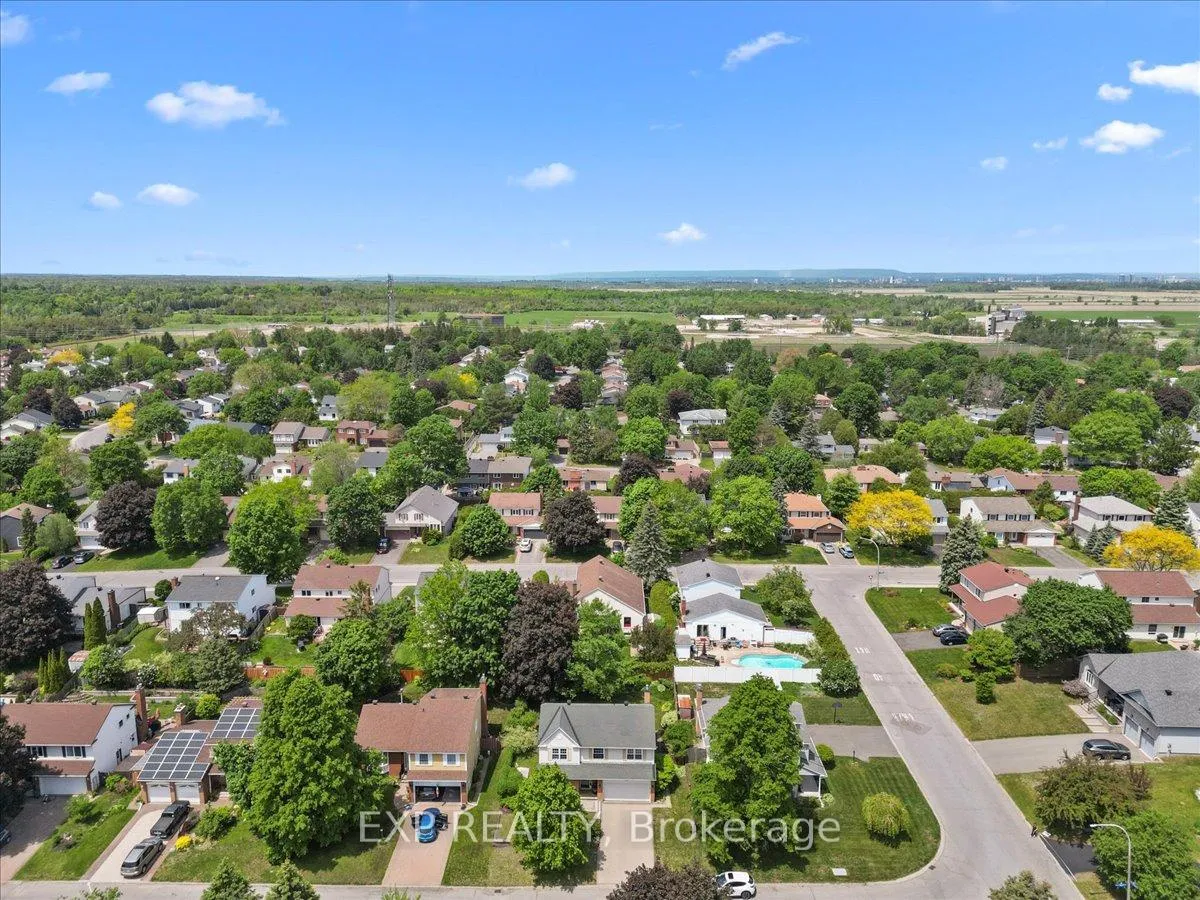 Photo 44 of 85 Teevens Drive, Ottawa, Barrhaven - Pheasant Run — HOMEH