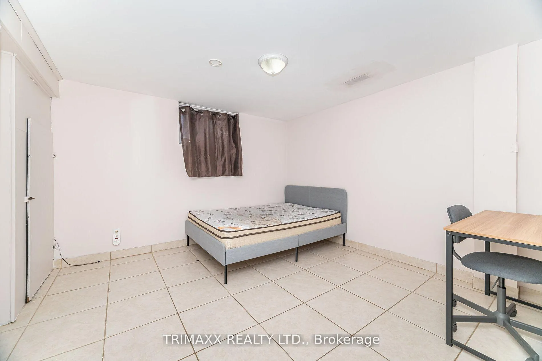 Photo 23 of 60 Parkdale Drive, Thorold, Thorold Downtown — HOMEH