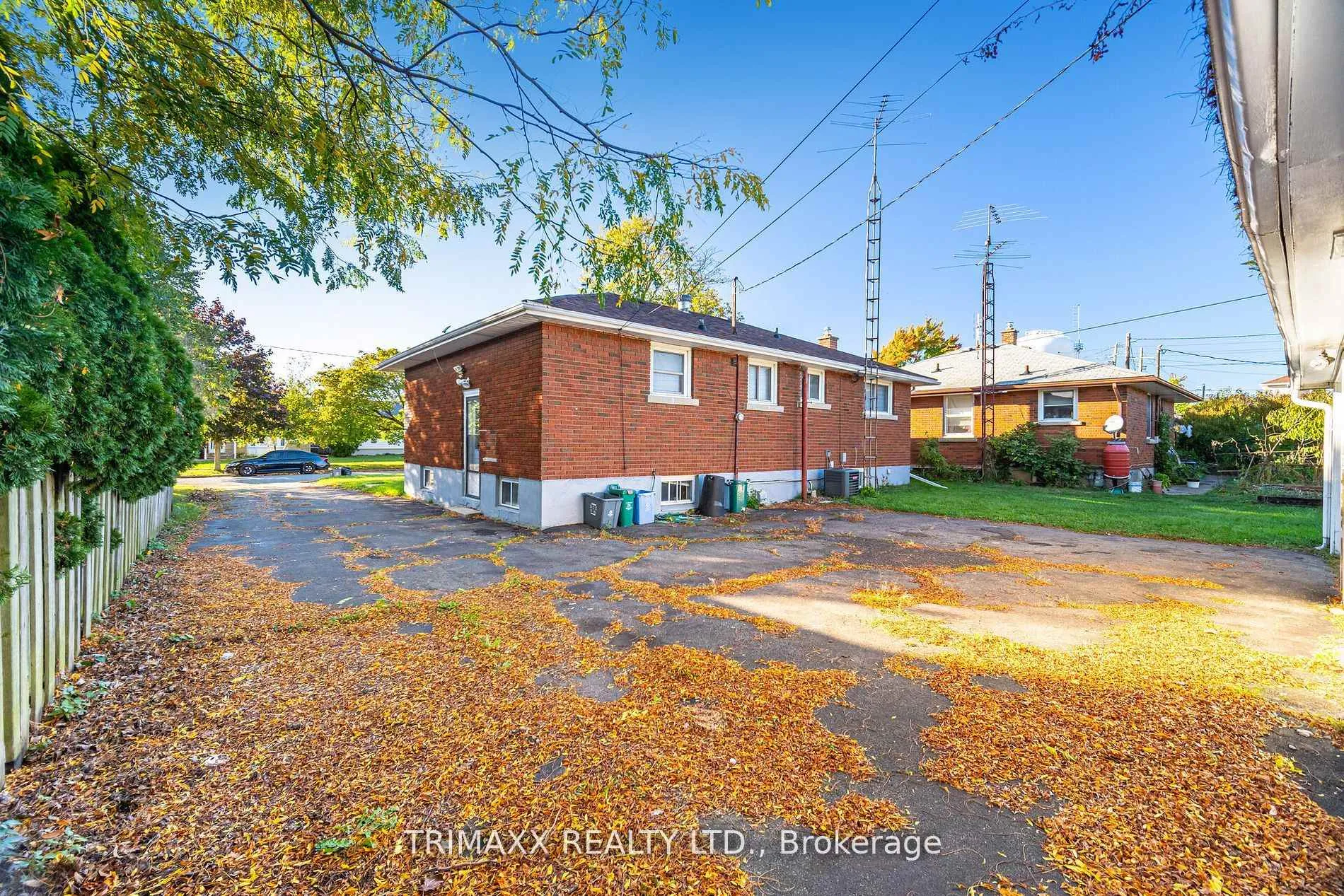 Photo 26 of 60 Parkdale Drive, Thorold, Thorold Downtown — HOMEH