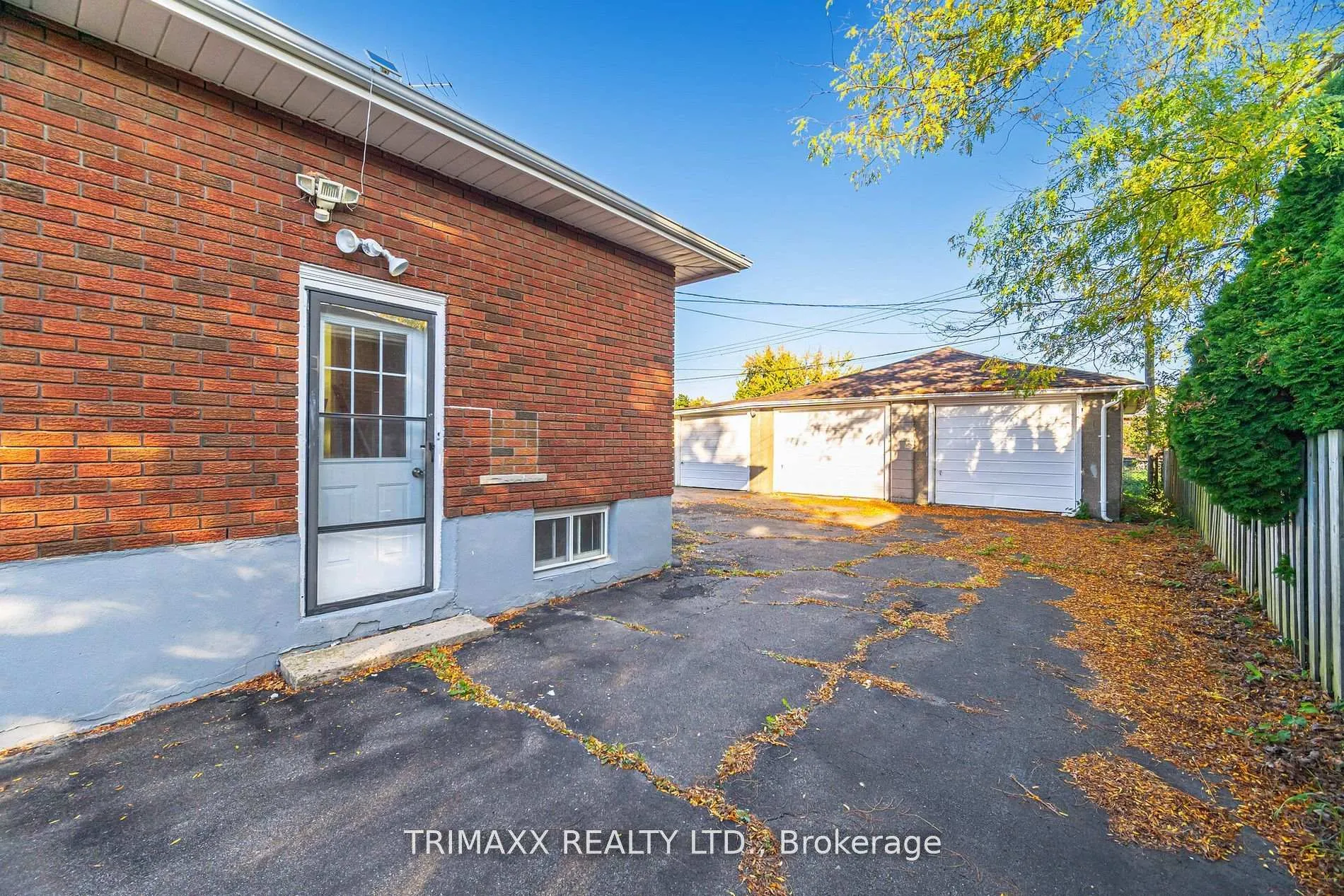 Photo 27 of 60 Parkdale Drive, Thorold, Thorold Downtown — HOMEH
