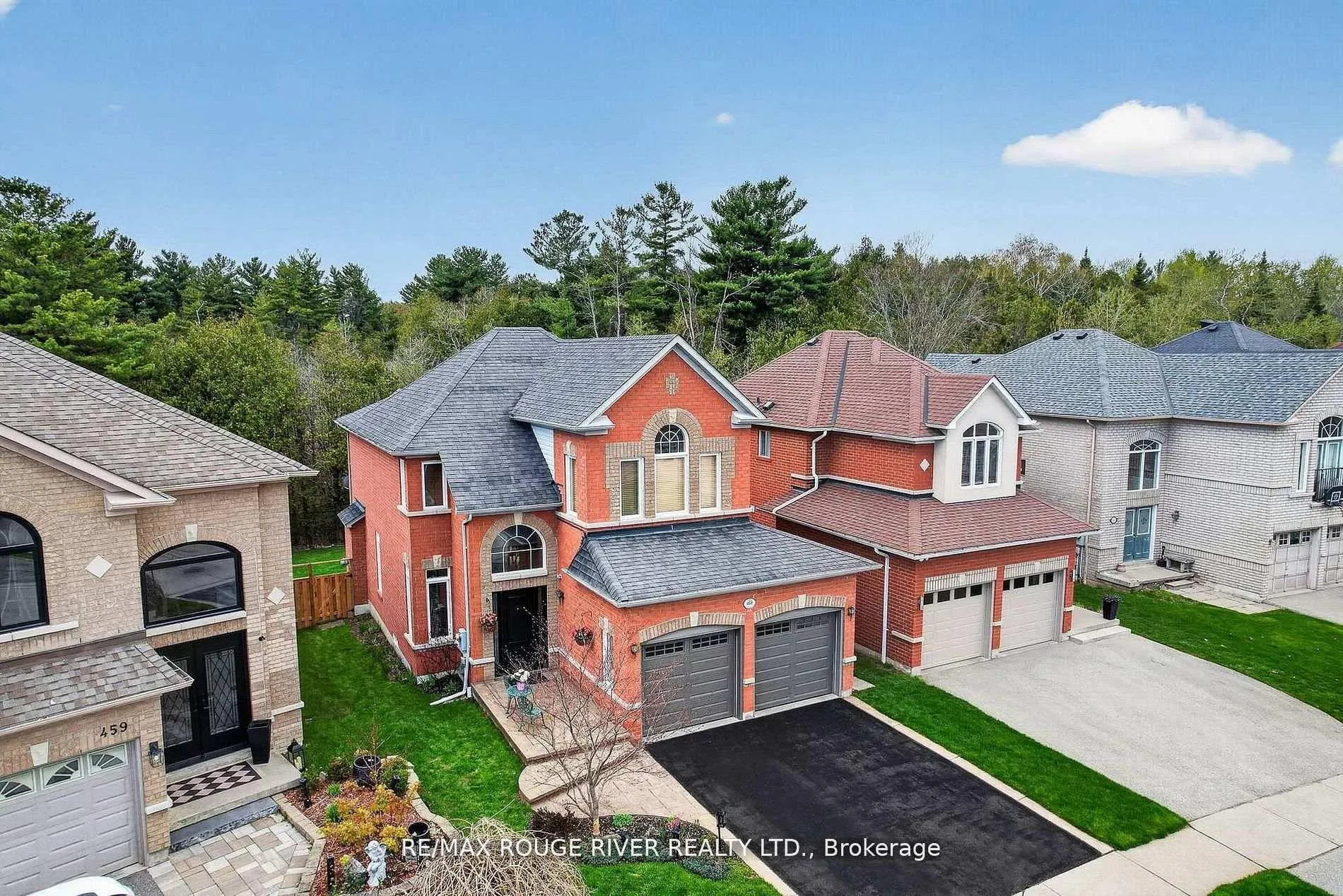 Photo 2 of 461 Summerpark Crescent, Pickering, Amberlea — HOMEH