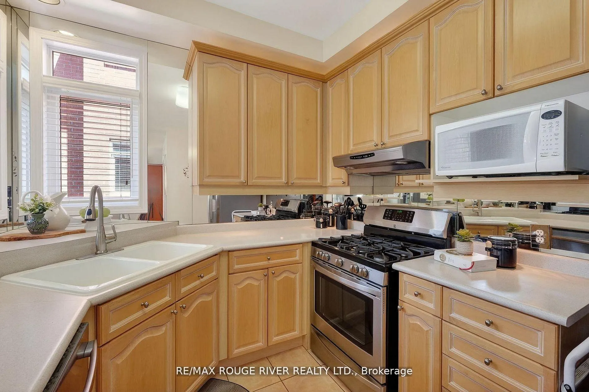 Photo 13 of 461 Summerpark Crescent, Pickering, Amberlea — HOMEH