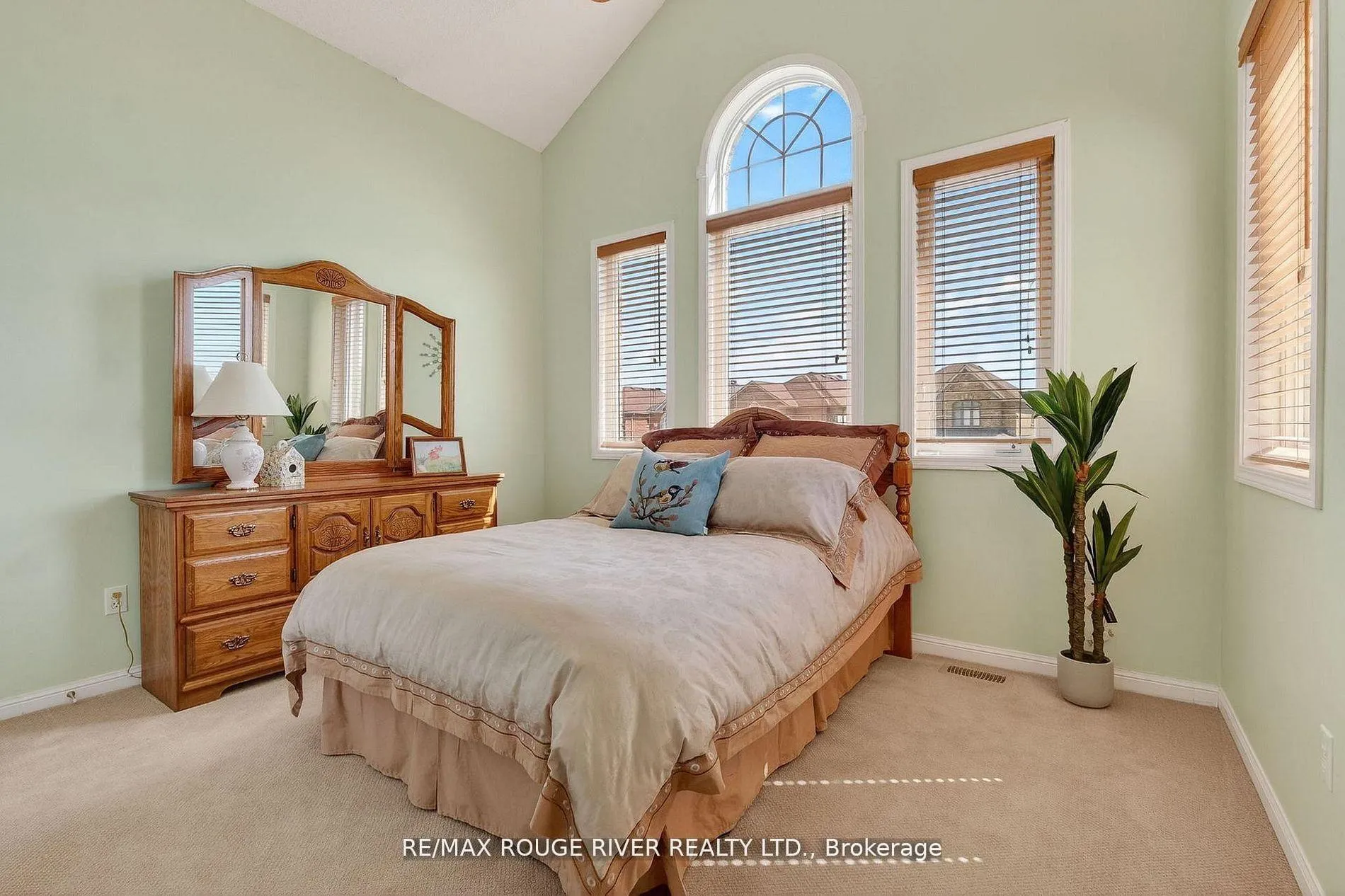 Photo 27 of 461 Summerpark Crescent, Pickering, Amberlea — HOMEH