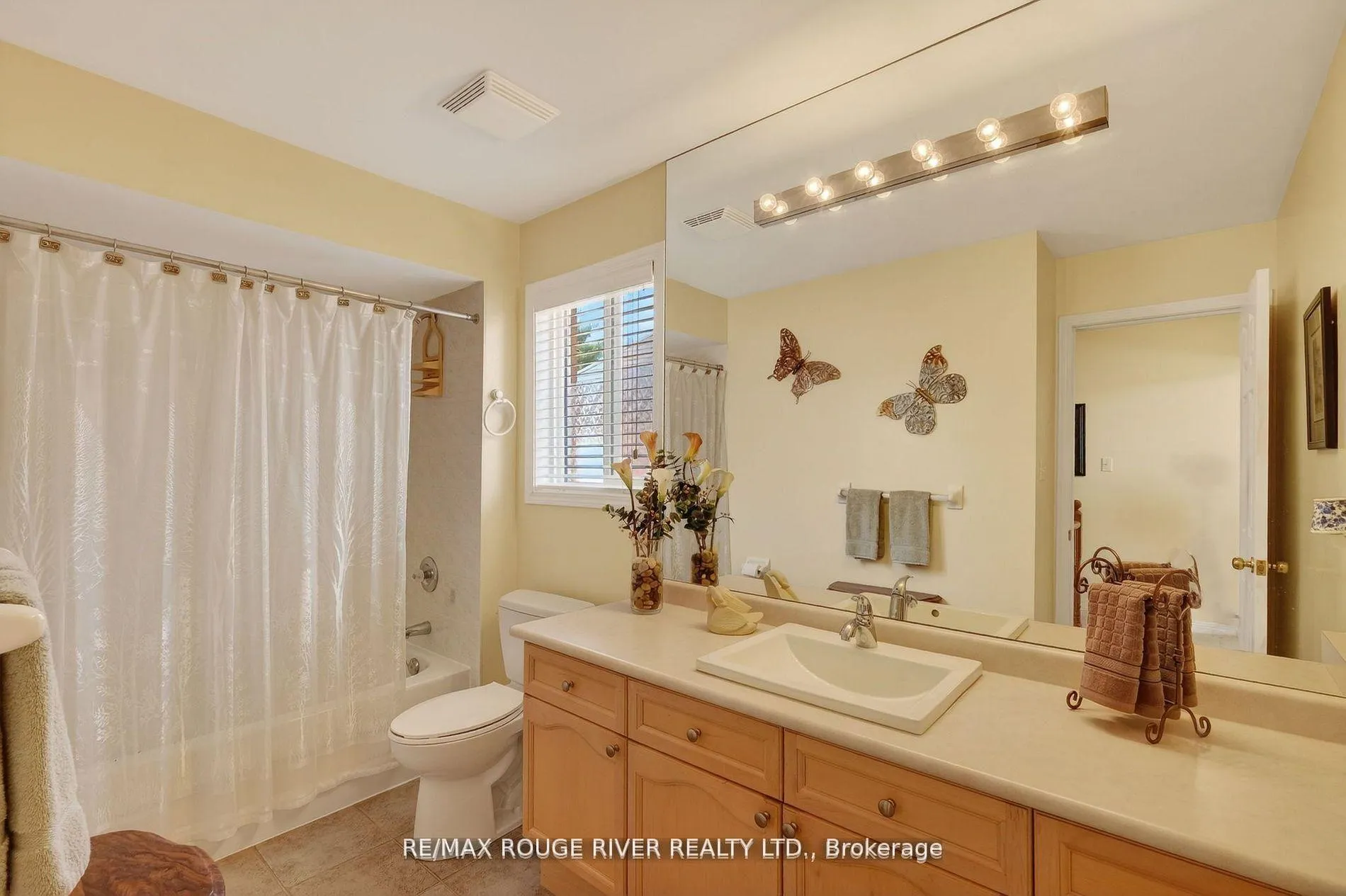 Photo 30 of 461 Summerpark Crescent, Pickering, Amberlea — HOMEH