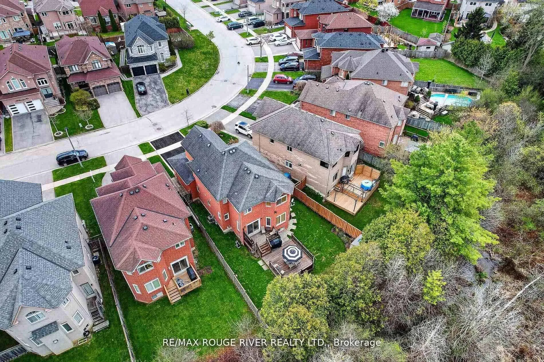 Photo 41 of 461 Summerpark Crescent, Pickering, Amberlea — HOMEH
