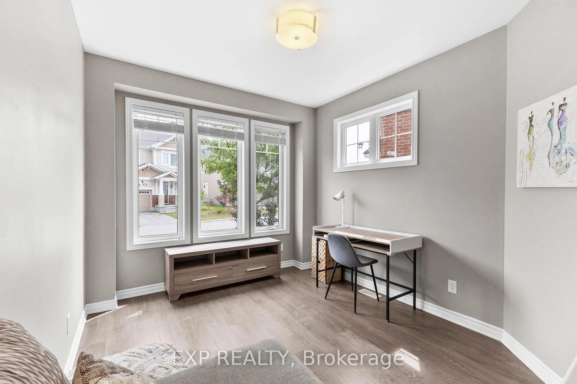 Photo 5 of 47 Solaris Drive, Ottawa, Kanata - Emerald Meadows/Trailwest — HOMEH
