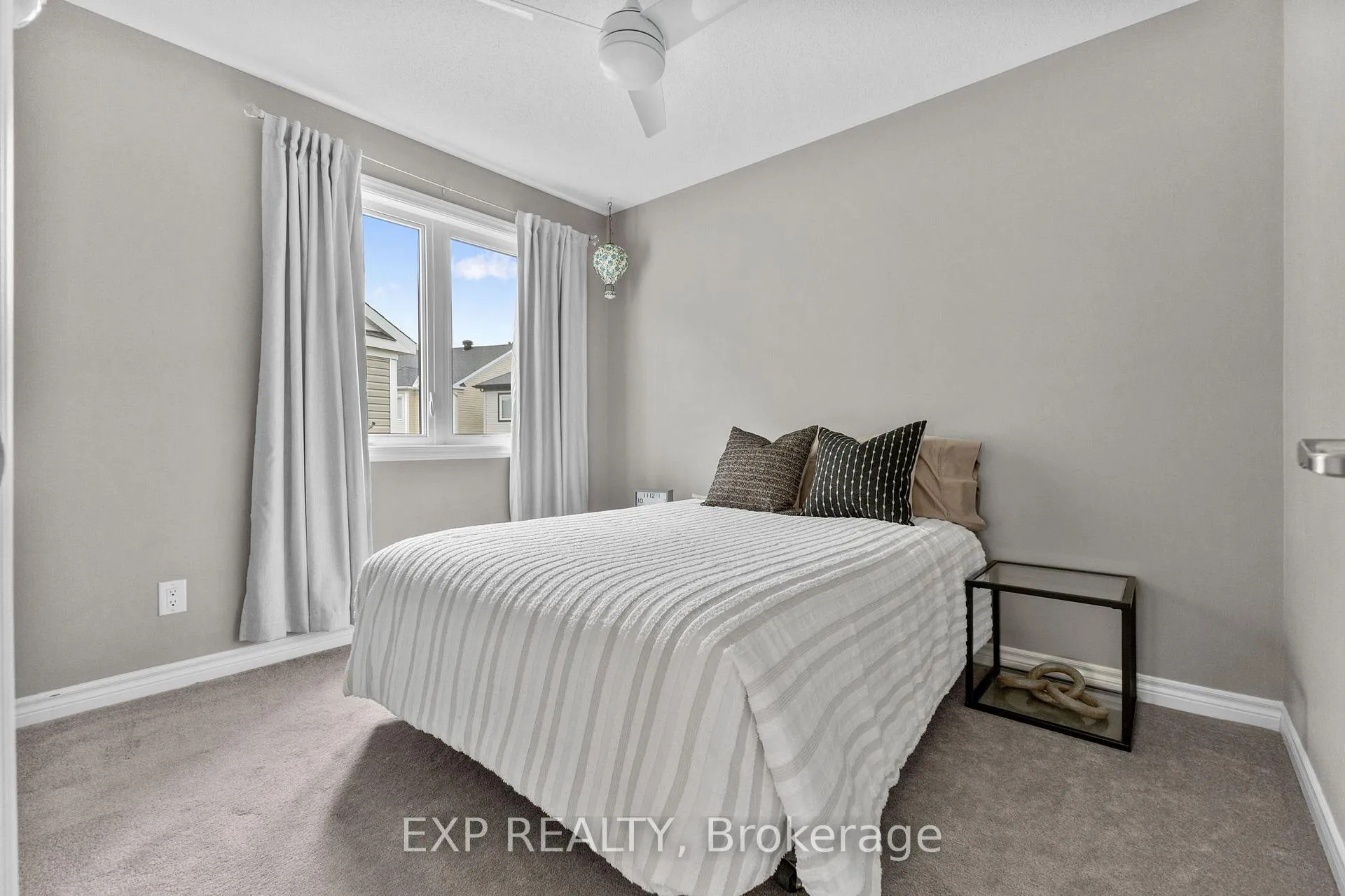 Photo 24 of 47 Solaris Drive, Ottawa, Kanata - Emerald Meadows/Trailwest — HOMEH