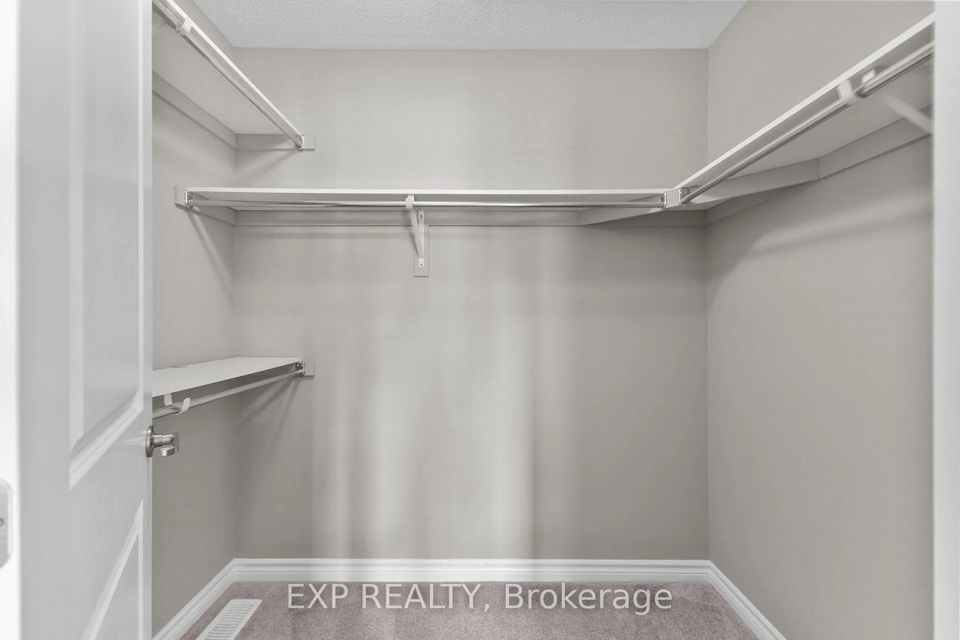Photo 29 of 47 Solaris Drive, Ottawa, Kanata - Emerald Meadows/Trailwest — HOMEH