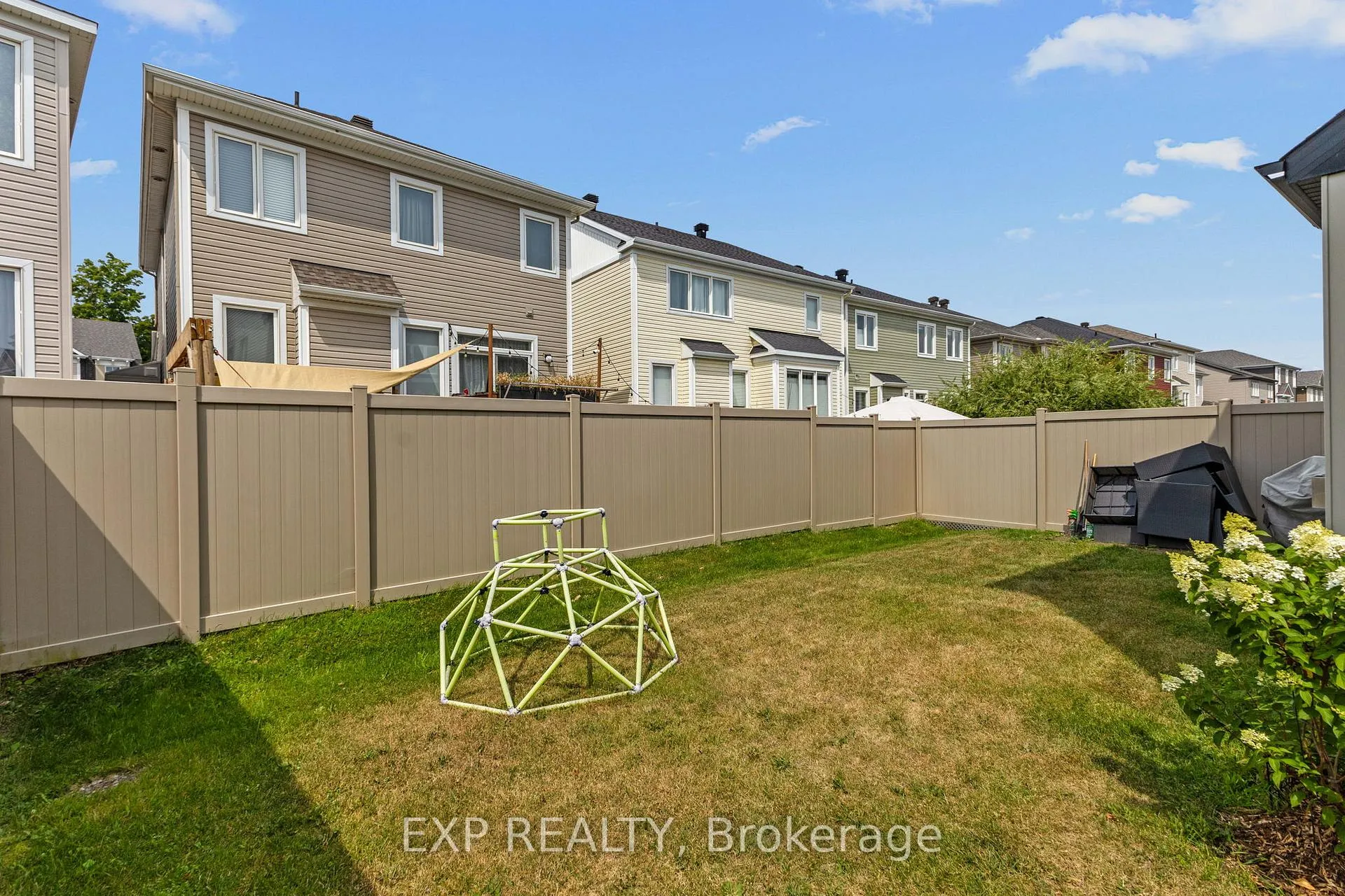 Photo 37 of 47 Solaris Drive, Ottawa, Kanata - Emerald Meadows/Trailwest — HOMEH