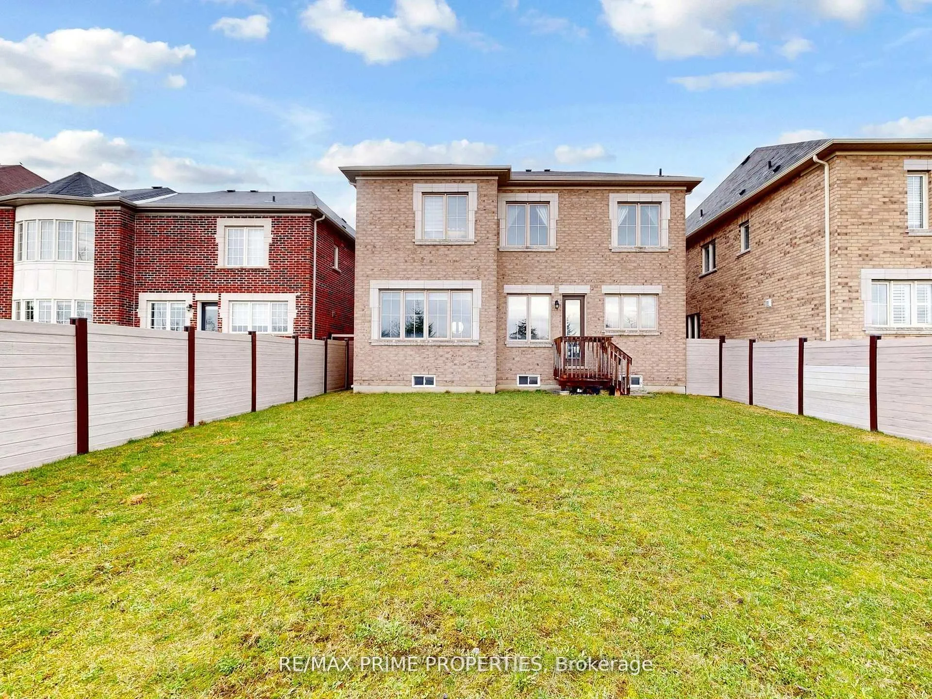 Photo 36 of 46 Scrivener Drive, Aurora, Rural Aurora — HOMEH