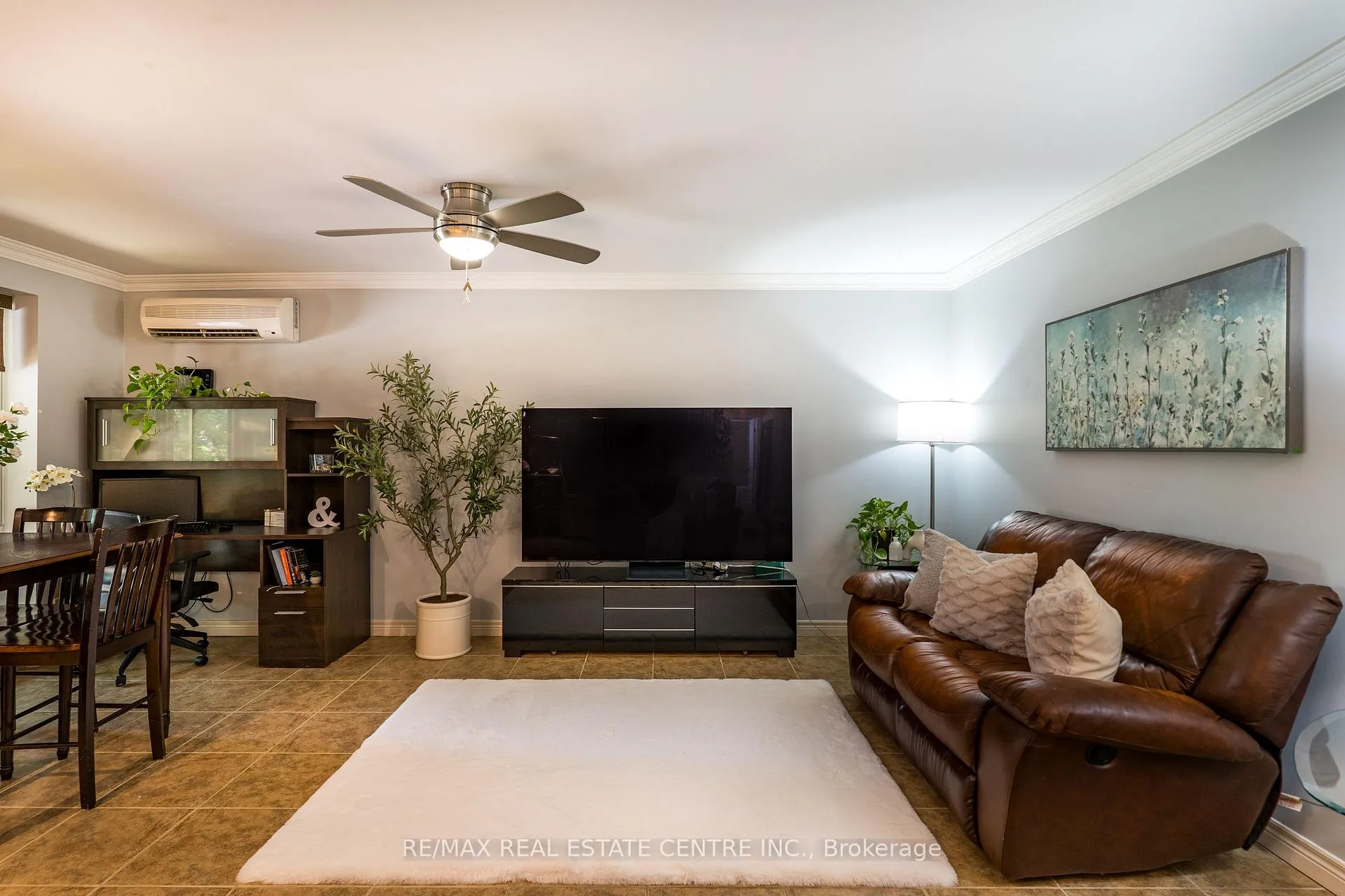 Photo 3 of Unit 304, 1212 Fennell Avenue E, Hamilton, Huntington — HOMEH