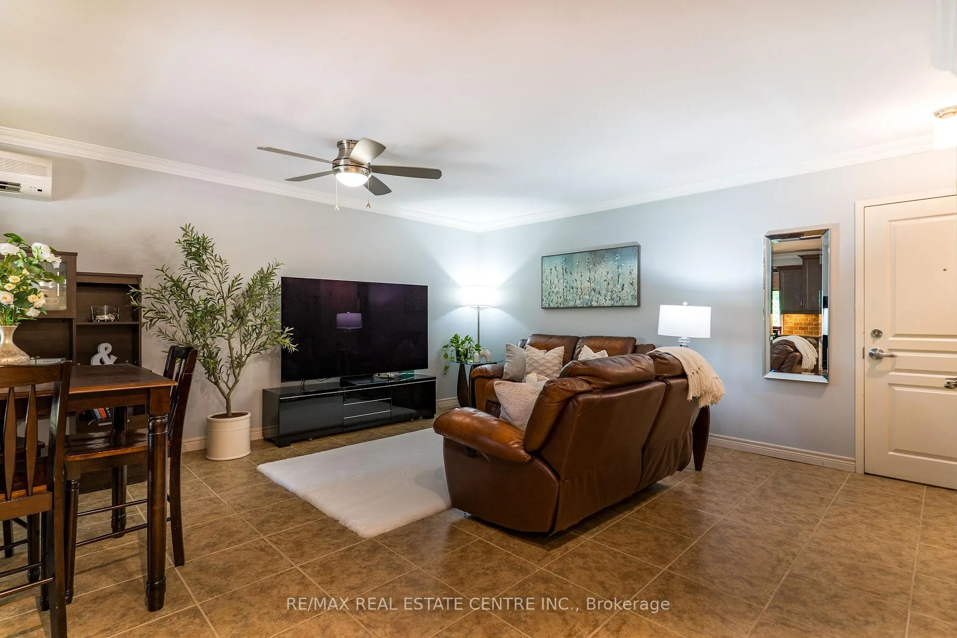 Photo 5 of Unit 304, 1212 Fennell Avenue E, Hamilton, Huntington — HOMEH