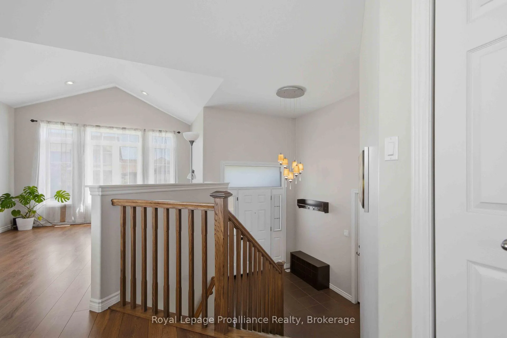 Photo 3 of 5 Walnut Drive, Belleville, Thurlow Ward — HOMEH