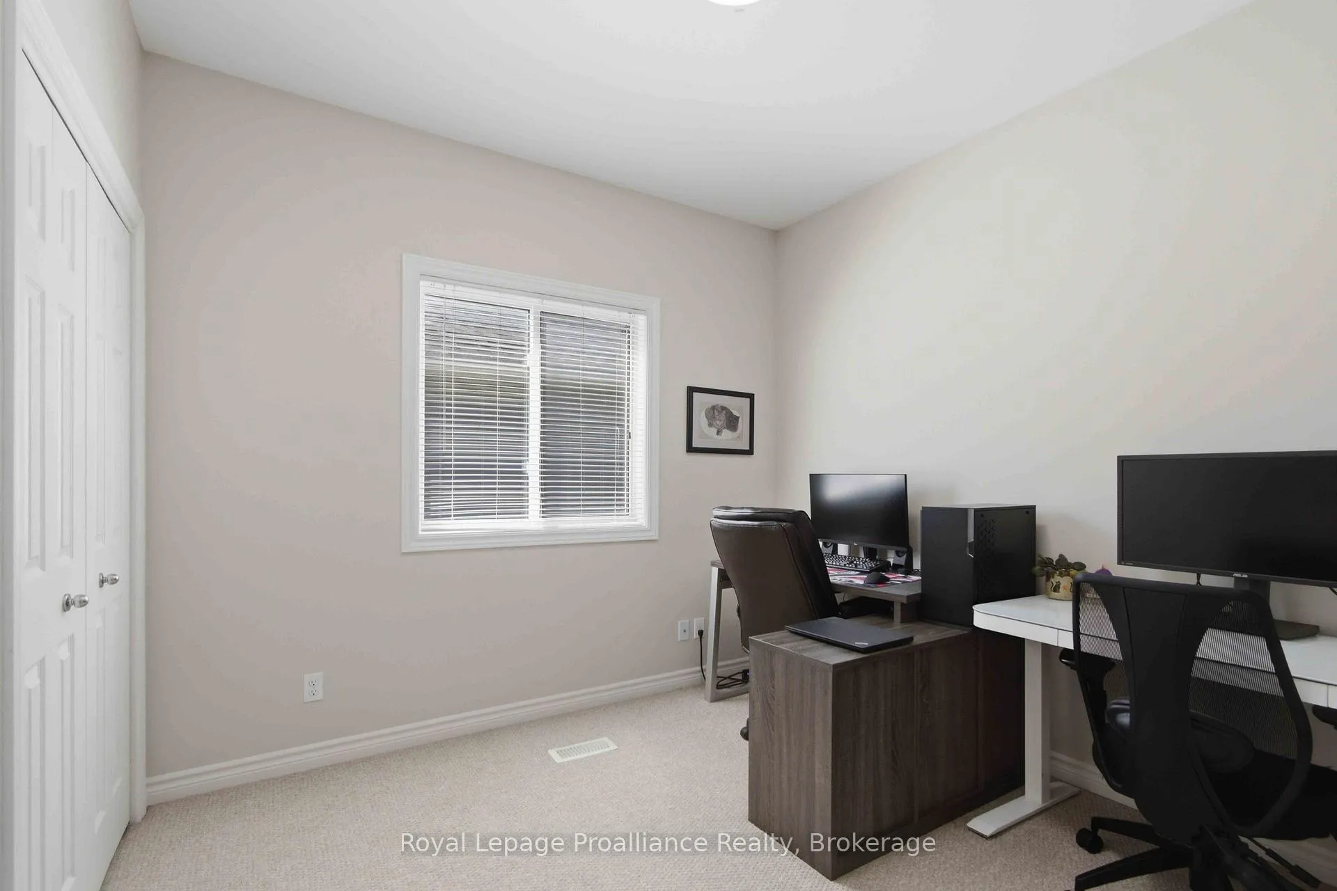 Photo 14 of 5 Walnut Drive, Belleville, Thurlow Ward — HOMEH