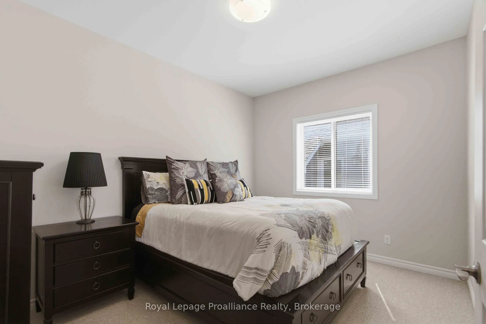 Photo 15 of 5 Walnut Drive, Belleville, Thurlow Ward — HOMEH