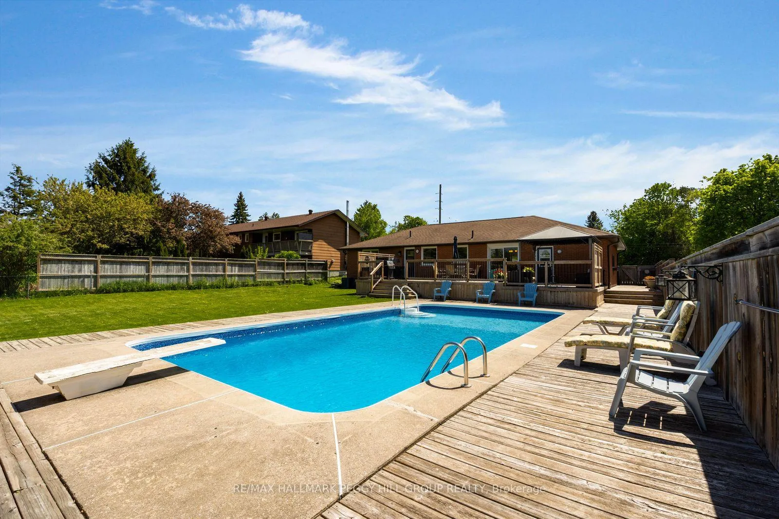 Photo 2 of 211 Dodson Road, Barrie, Painswick North — HOMEH