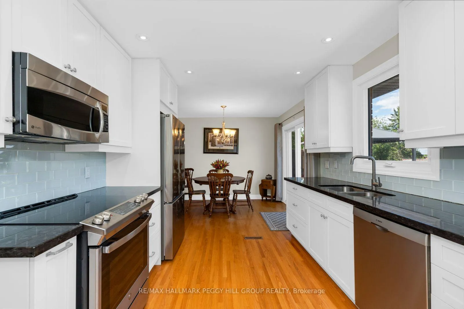 Photo 8 of 211 Dodson Road, Barrie, Painswick North — HOMEH