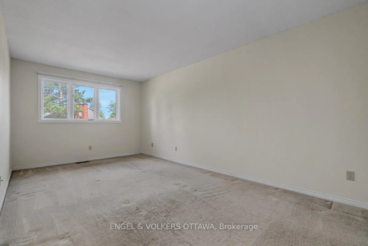 Photo 27 of 210 Cypress Court, Ottawa, Bayshore — HOMEH