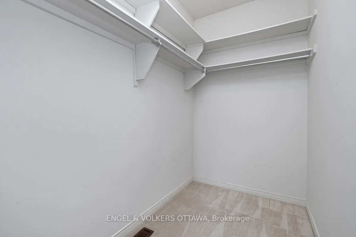Photo 30 of 210 Cypress Court, Ottawa, Bayshore — HOMEH