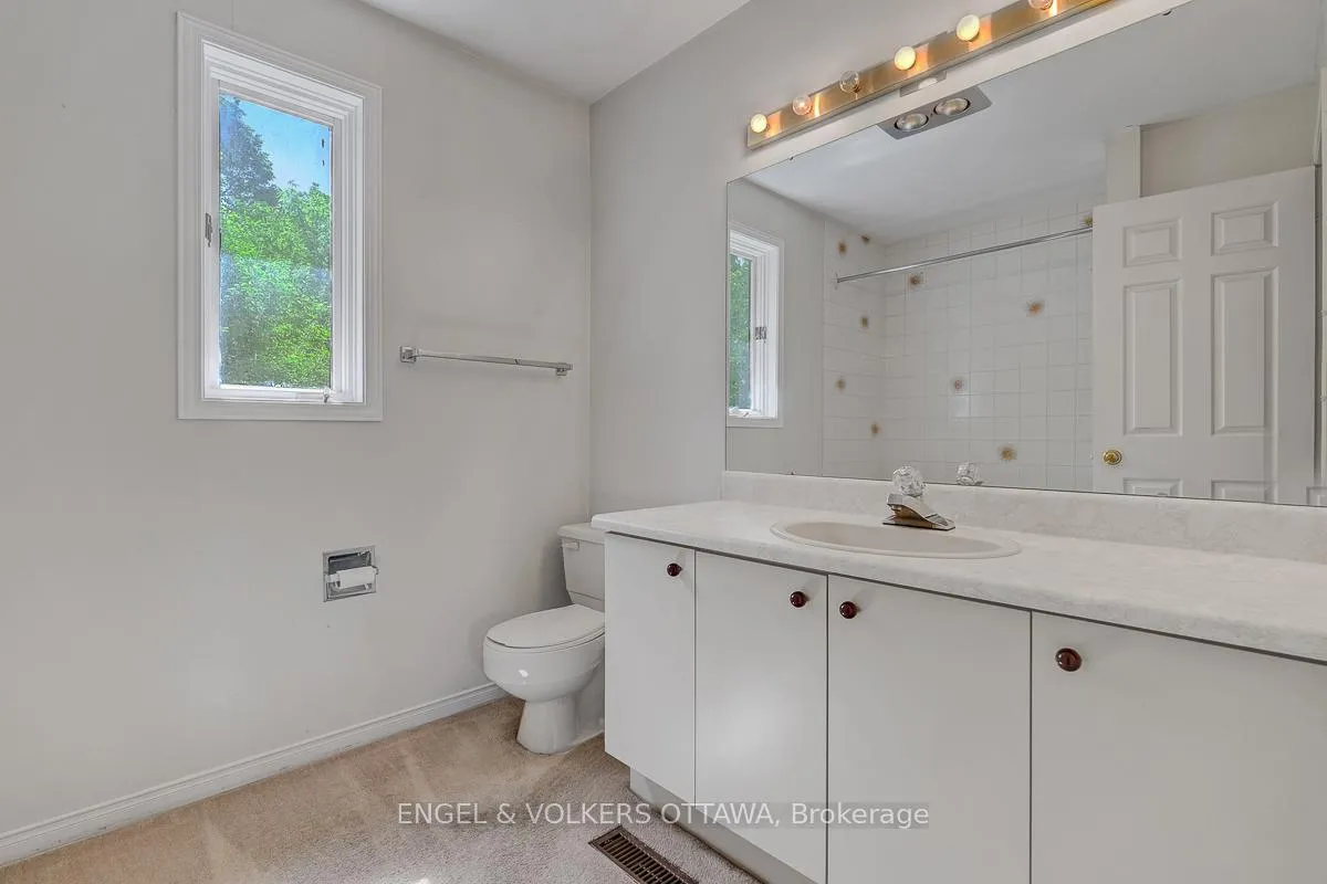 Photo 31 of 210 Cypress Court, Ottawa, Bayshore — HOMEH