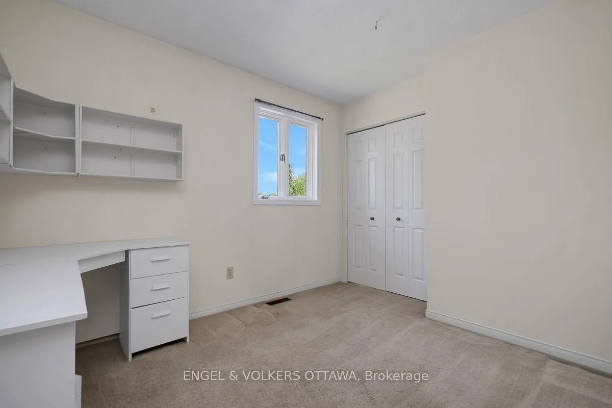 Photo 36 of 210 Cypress Court, Ottawa, Bayshore — HOMEH