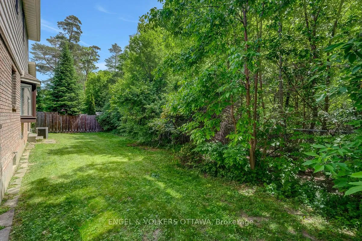Photo 46 of 210 Cypress Court, Ottawa, Bayshore — HOMEH