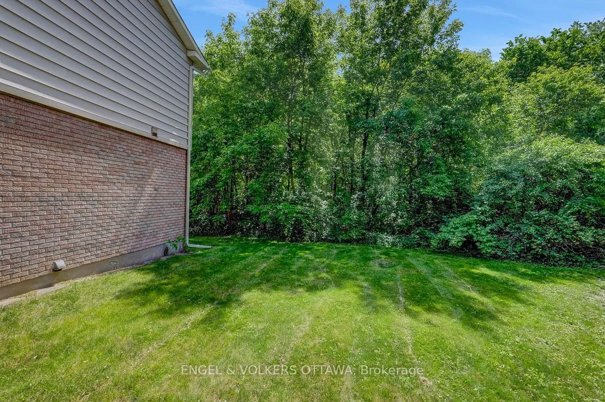 Photo 48 of 210 Cypress Court, Ottawa, Bayshore — HOMEH