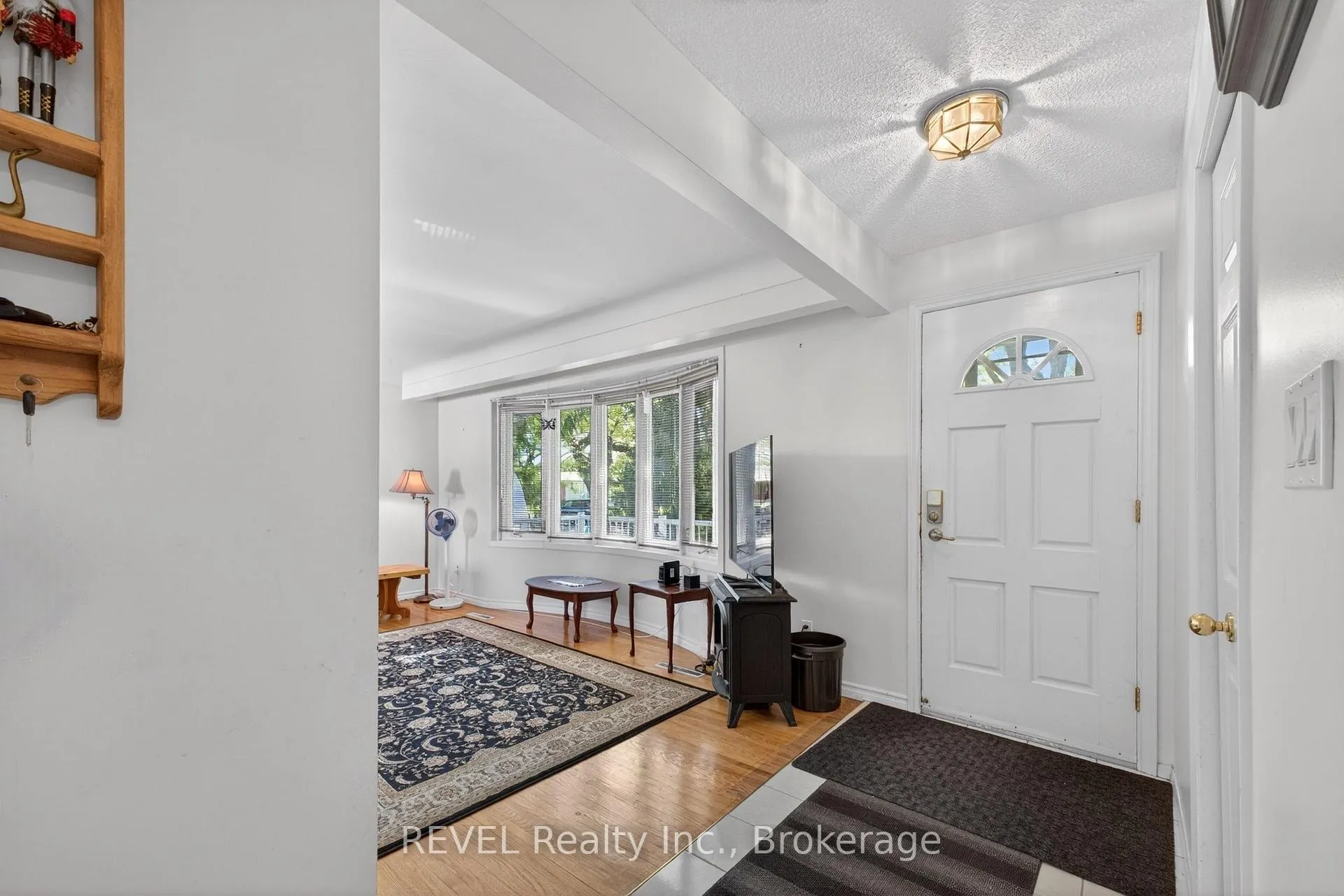 Photo 6 of 9 Rexleigh Crescent, St. Catharines, Lakeport — HOMEH