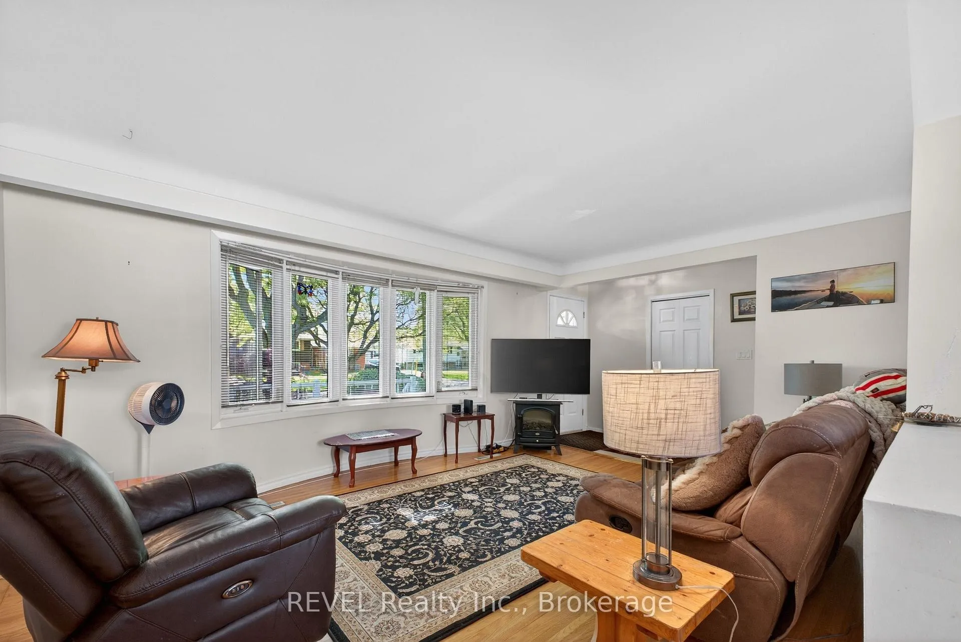 Photo 8 of 9 Rexleigh Crescent, St. Catharines, Lakeport — HOMEH