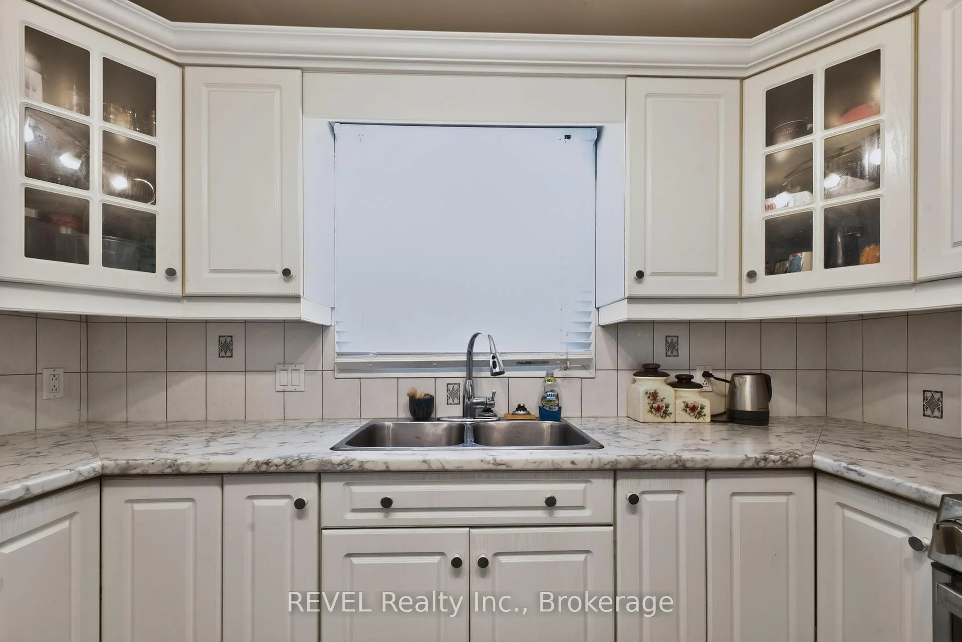 Photo 10 of 9 Rexleigh Crescent, St. Catharines, Lakeport — HOMEH