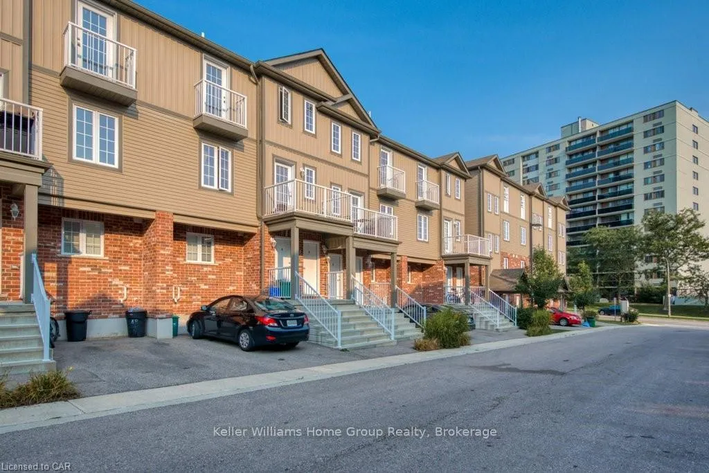 Photo 2 of Unit 13B, 55 Mooregate Crescent, Kitchener — HOMEH