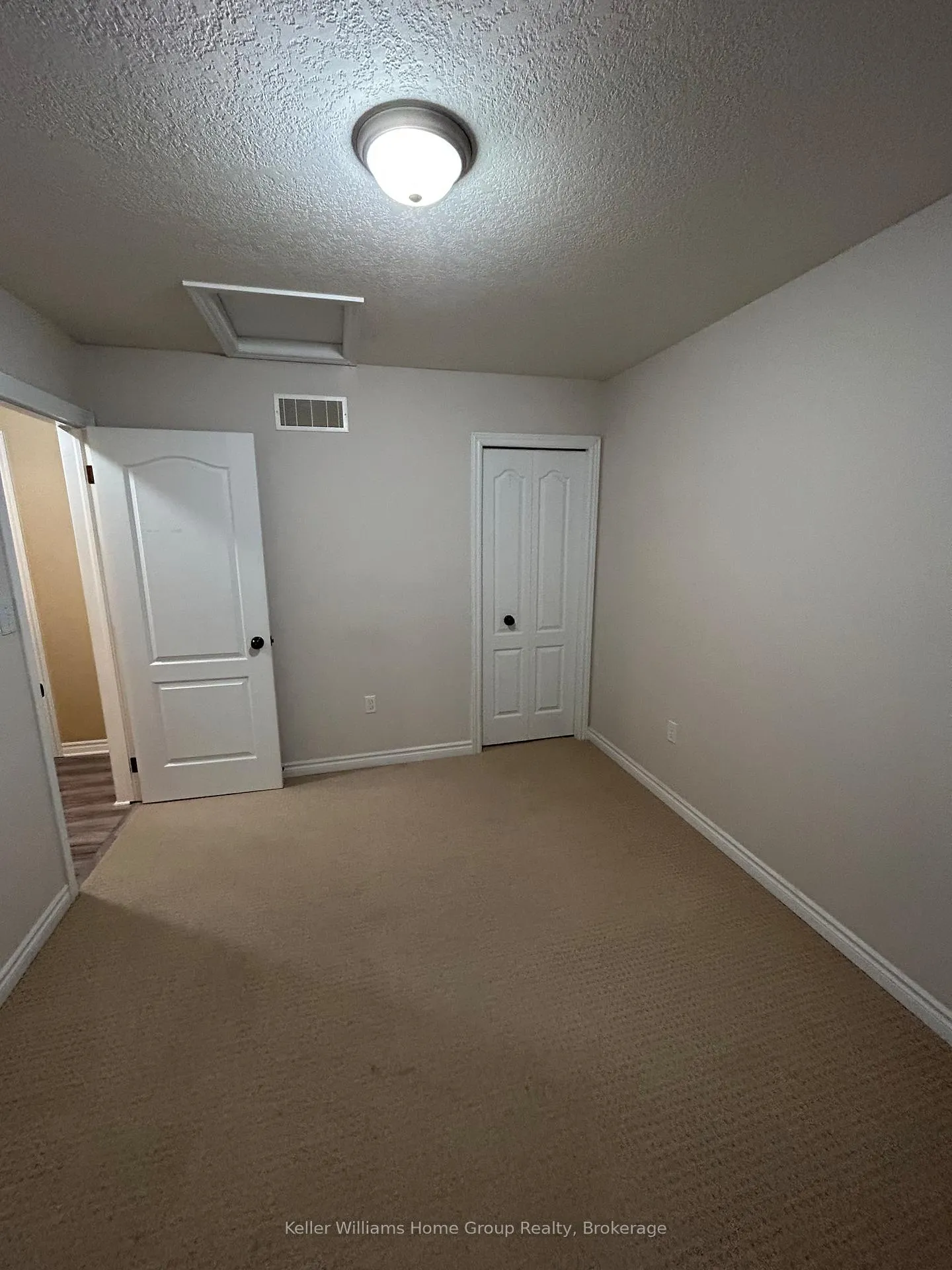 Photo 8 of Unit 13B, 55 Mooregate Crescent, Kitchener — HOMEH