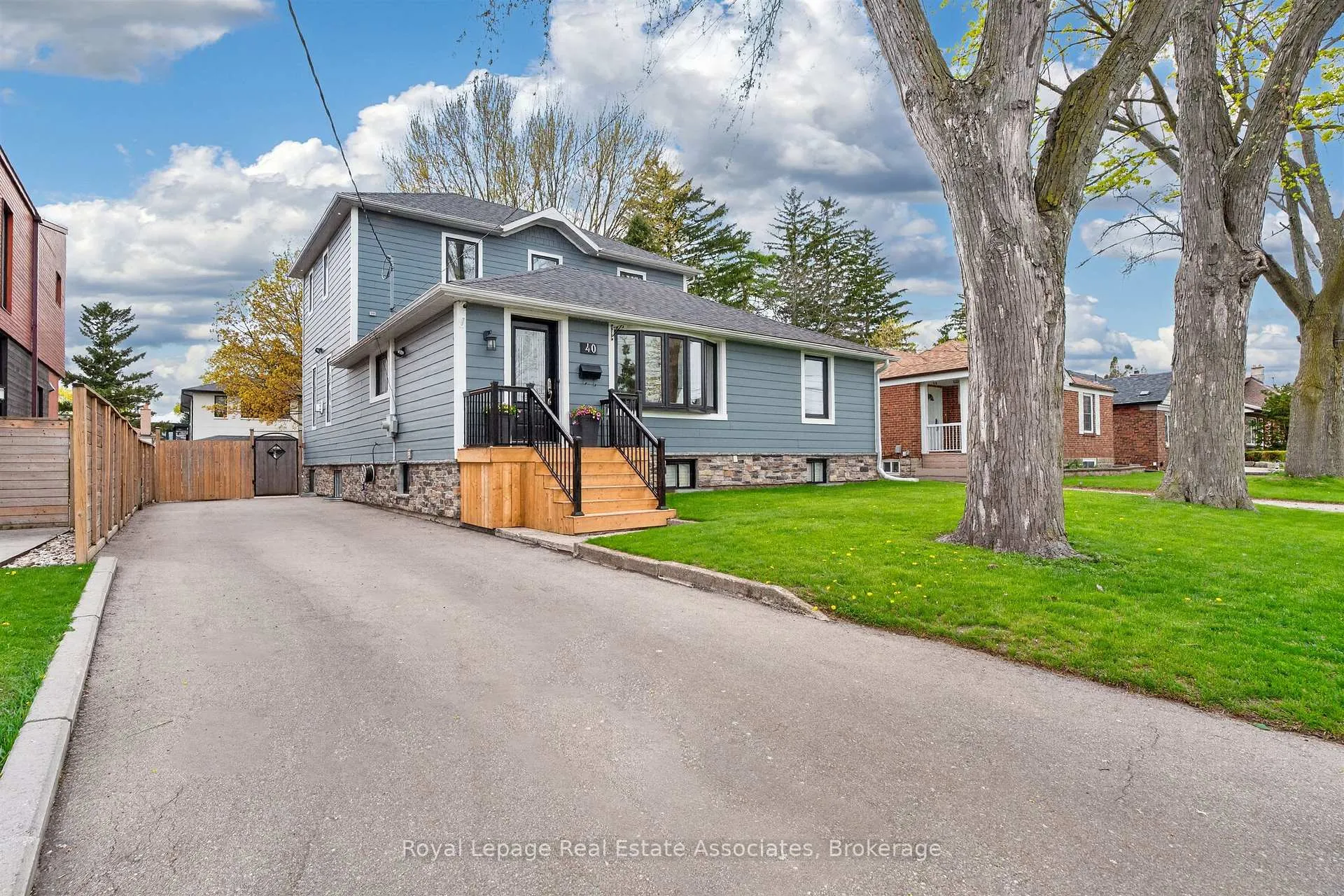 Front of 40 Briarwood Avenue