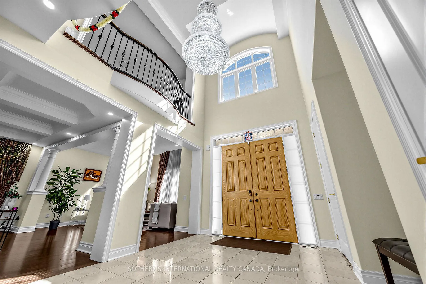 Photo 3 of Unit Main/Upper, 54 Kelways Circle, Brampton, Bram East — HOMEH
