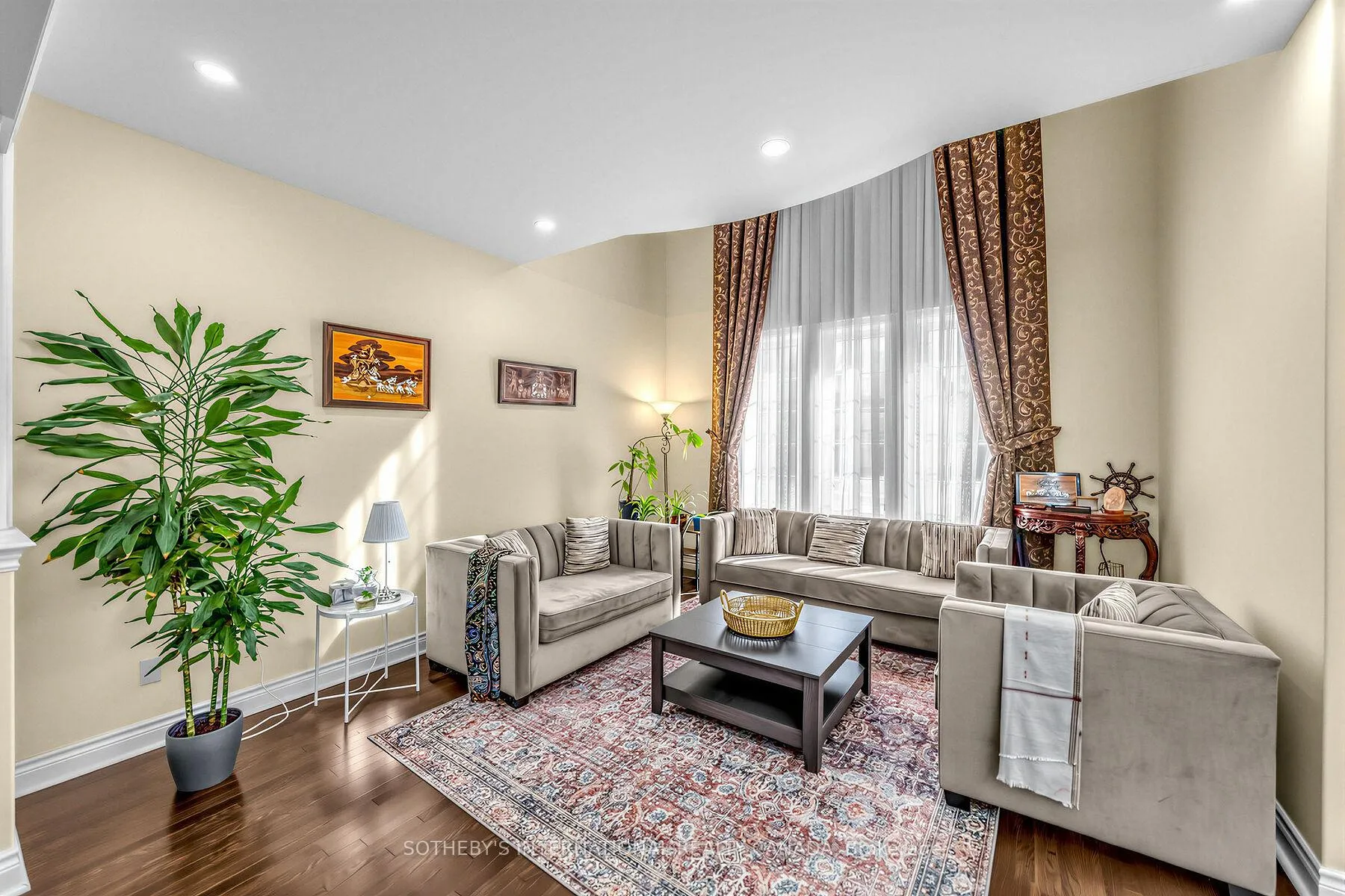 Photo 5 of Unit Main/Upper, 54 Kelways Circle, Brampton, Bram East — HOMEH