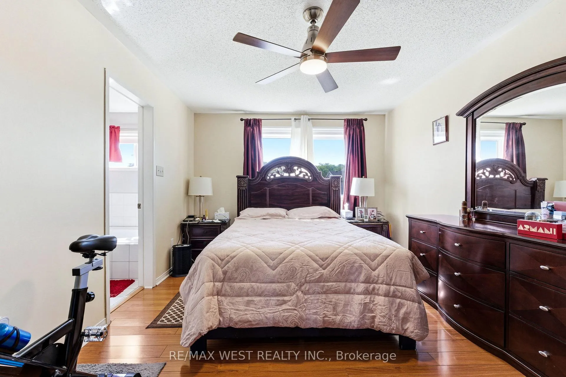 Photo 11 of 18 Needlewood Lane, Brampton, Sandringham-Wellington — HOMEH