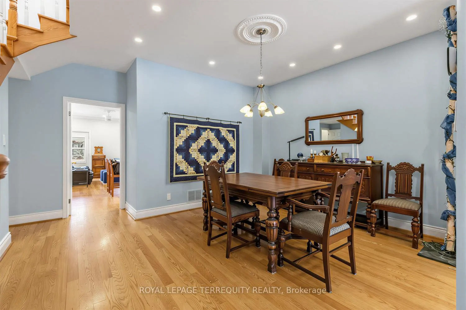 Photo 7 of 21 Hadley Road, Toronto, Mount Pleasant East — HOMEH