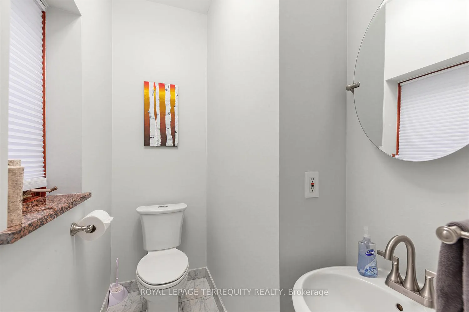 Photo 10 of 21 Hadley Road, Toronto, Mount Pleasant East — HOMEH