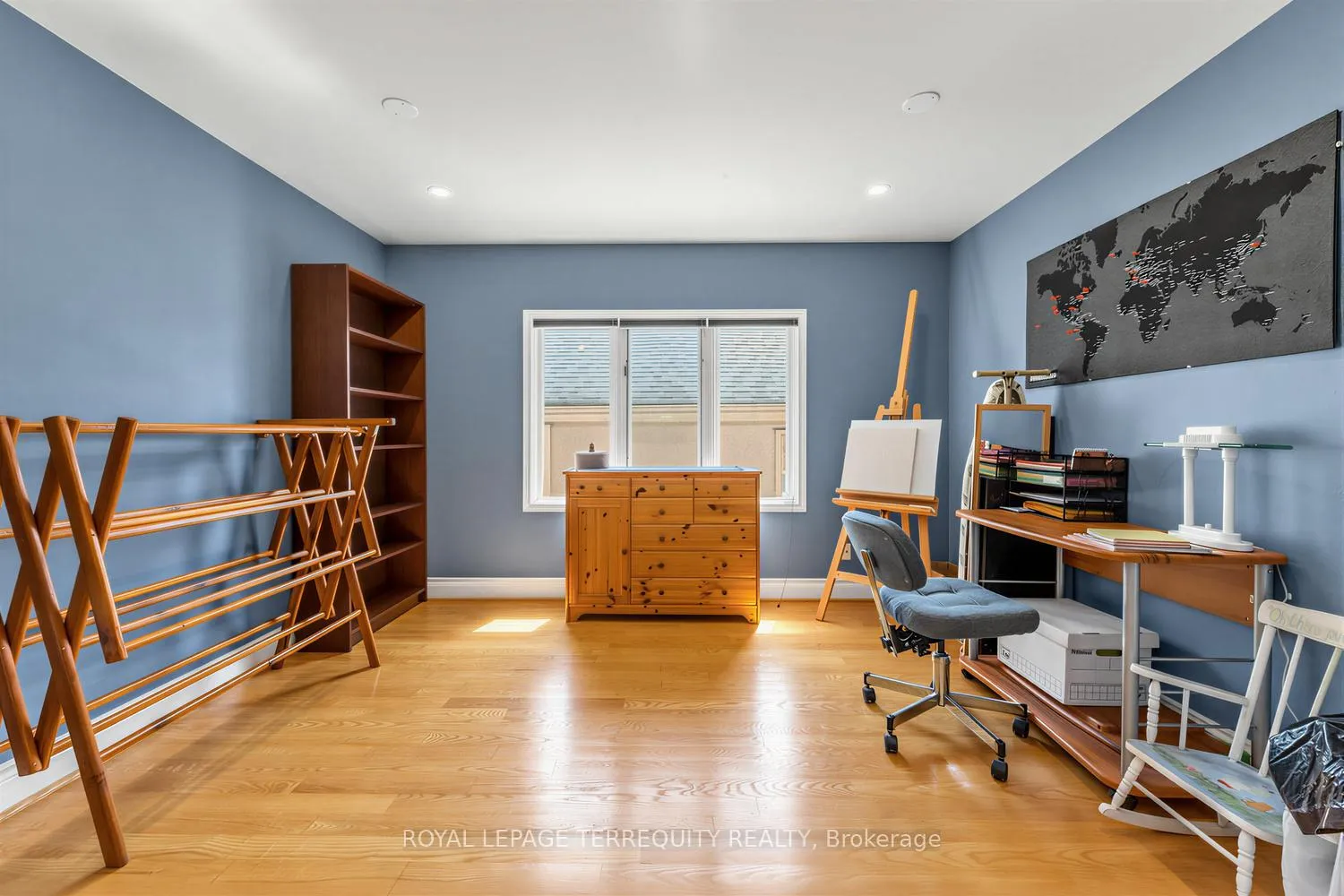 Photo 18 of 21 Hadley Road, Toronto, Mount Pleasant East — HOMEH