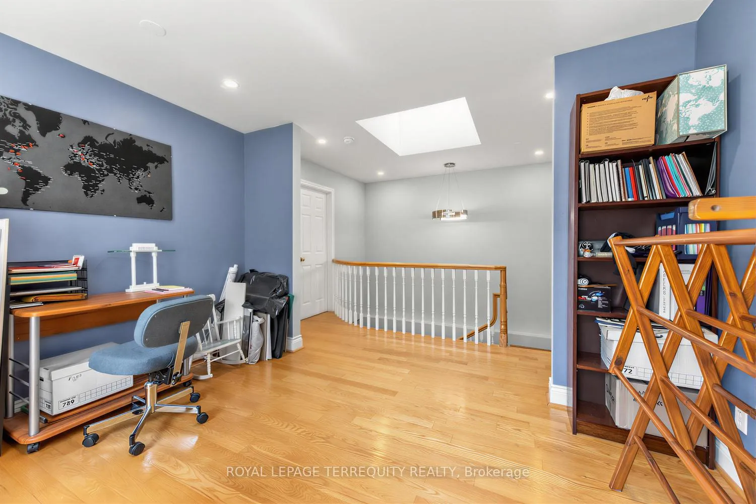Photo 19 of 21 Hadley Road, Toronto, Mount Pleasant East — HOMEH