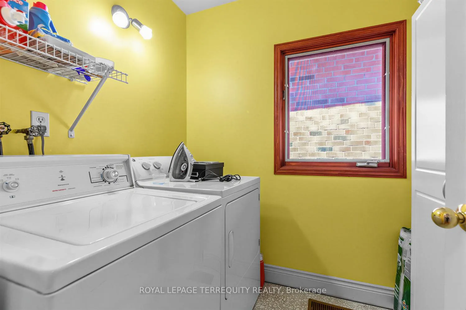 Photo 27 of 21 Hadley Road, Toronto, Mount Pleasant East — HOMEH