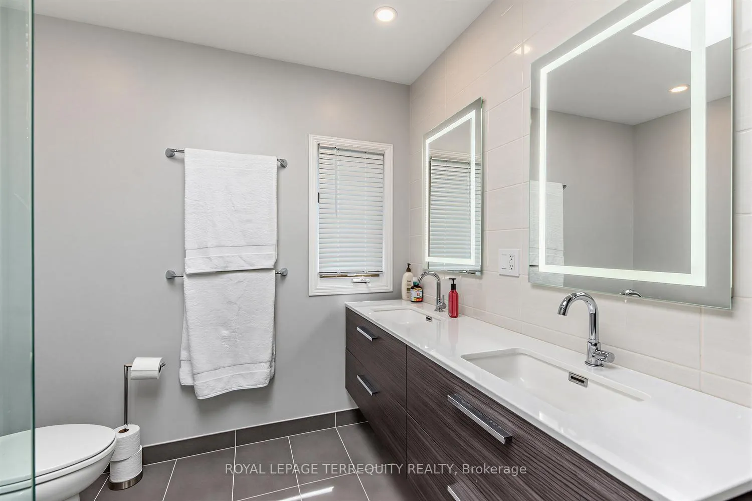 Photo 33 of 21 Hadley Road, Toronto, Mount Pleasant East — HOMEH