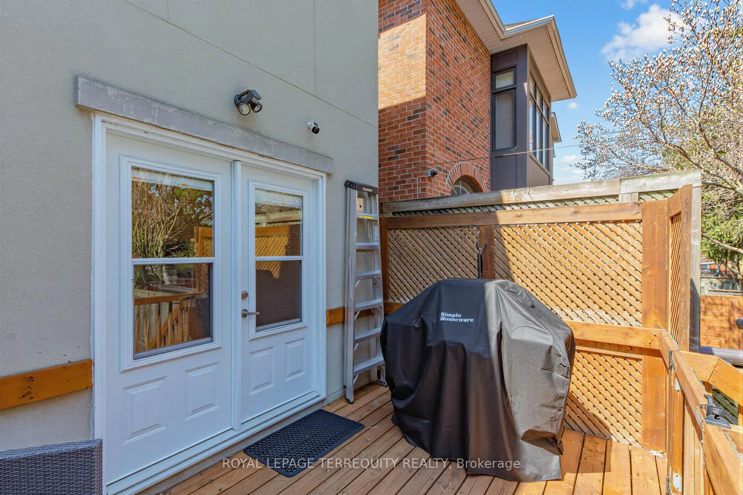 Photo 36 of 21 Hadley Road, Toronto, Mount Pleasant East — HOMEH
